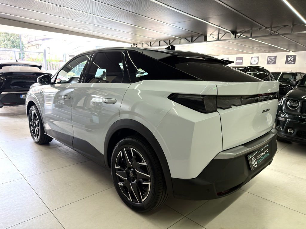 PEUGEOT 3008 1200 HYBRID 145 CV GT